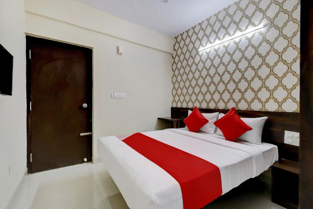 Oyo Flagship Varcity Pearl Near Nexus Mall Koramangala Бангалор Экстерьер фото